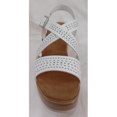 Sandalia branca plataforma /vegan